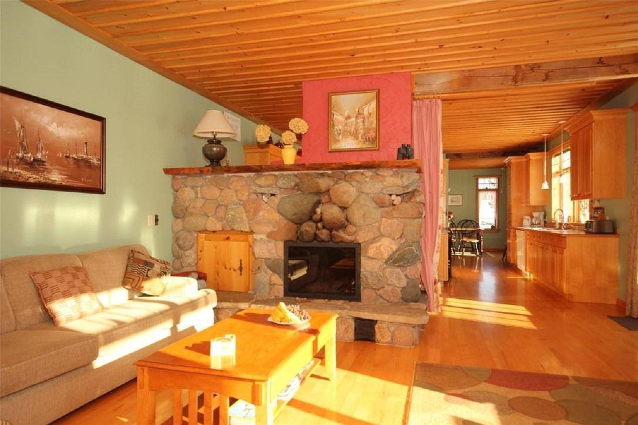 Rock Hill Bed & Breakfast Sharbot Lake Buitenkant foto